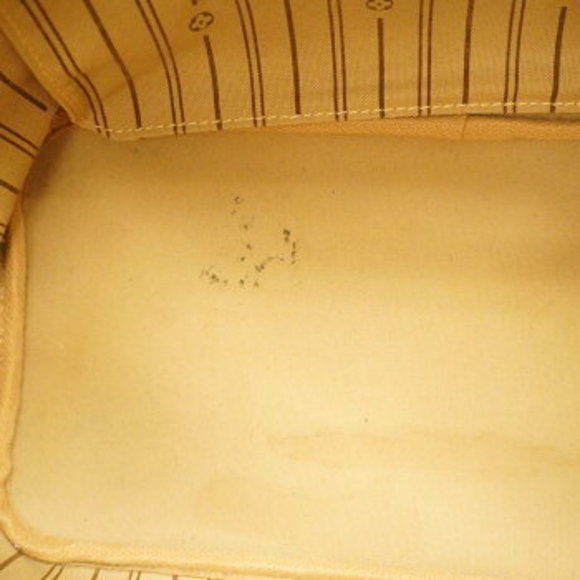 Louis Vuitton Monogram Neverfull MM Tote Bag - Picture 12 of 15